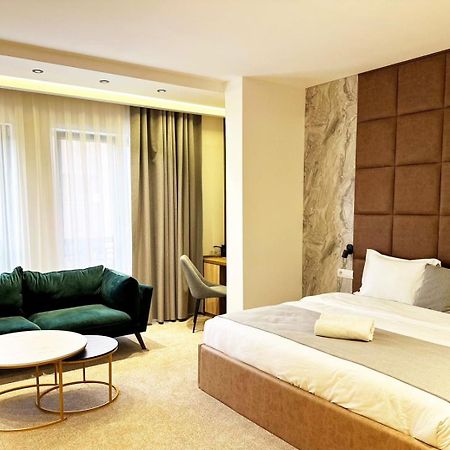 Ador Hotel North Mitrovica Dış mekan fotoğraf