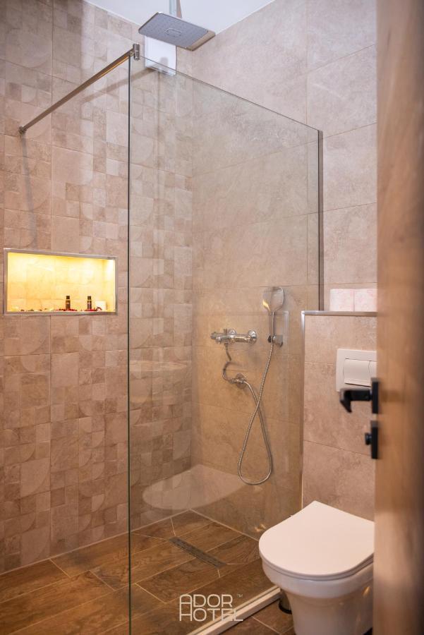 Ador Hotel North Mitrovica Dış mekan fotoğraf