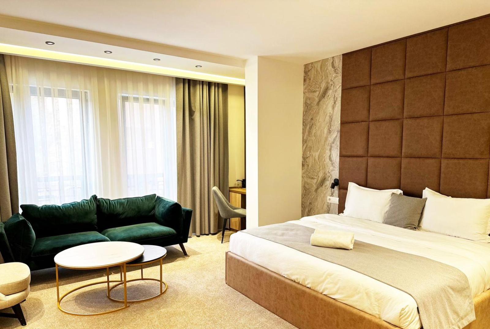 Ador Hotel North Mitrovica Dış mekan fotoğraf